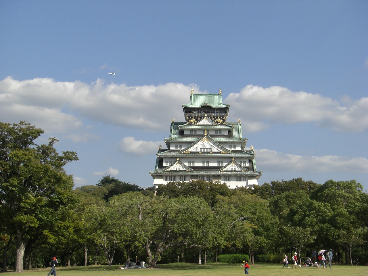 osaka castle japan