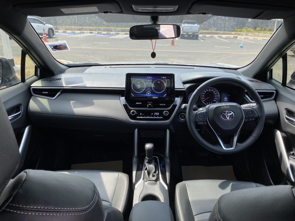 เช่ารถ Toyota Corolla Cross