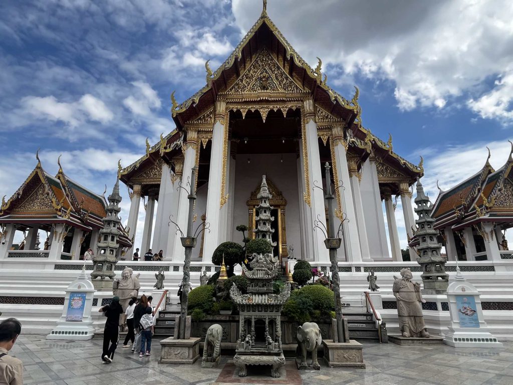 wat_suthat