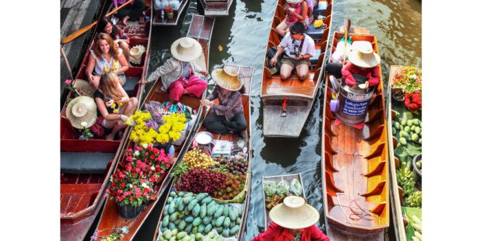 Damnoen Saduak Floating Market