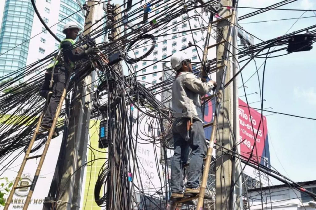 wires in bangkok