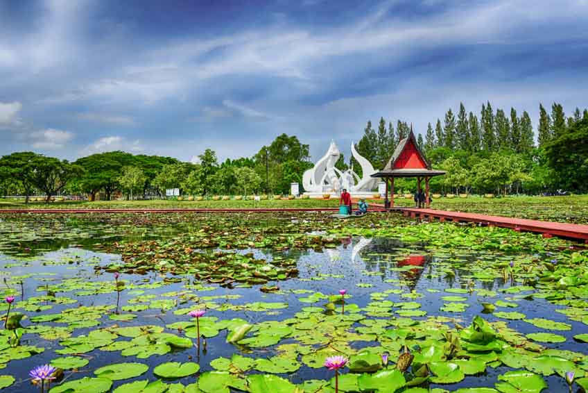 Chaloem Phrakiat Lotus Park