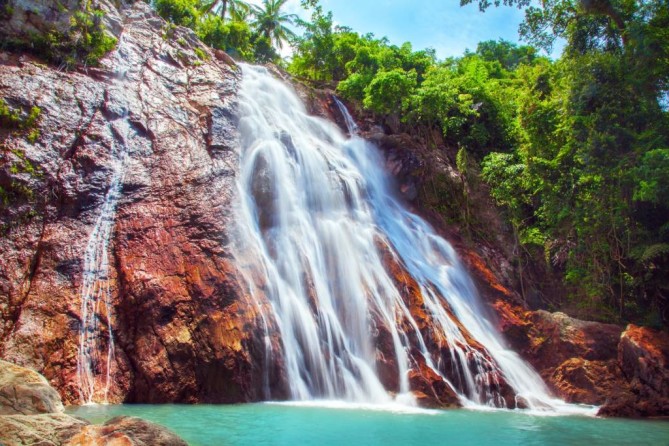 Na Muang Waterfall