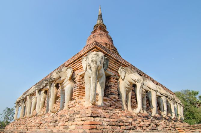 Wat Changlom, Sukhothai 