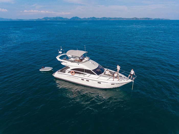 Yacht Phuket for rent - ADMIRAL 40 #3>
              <p class=