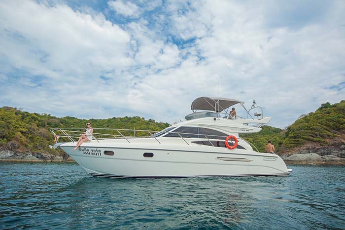 Yacht Phuket for rent - ADMIRAL 40 #4>
              <p class=